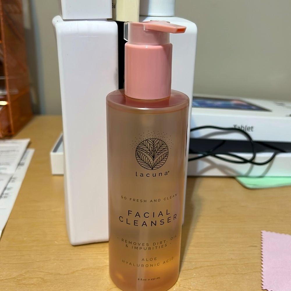 Lacuna "So Fresh and Clean" Facial Cleanser – 8 fl oz – Brand New, Never Opened